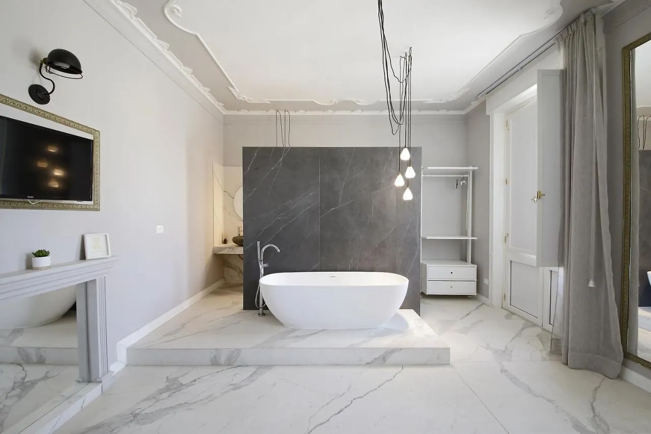 Le Bain-Charming Suite Syracuse 0*,  Italie