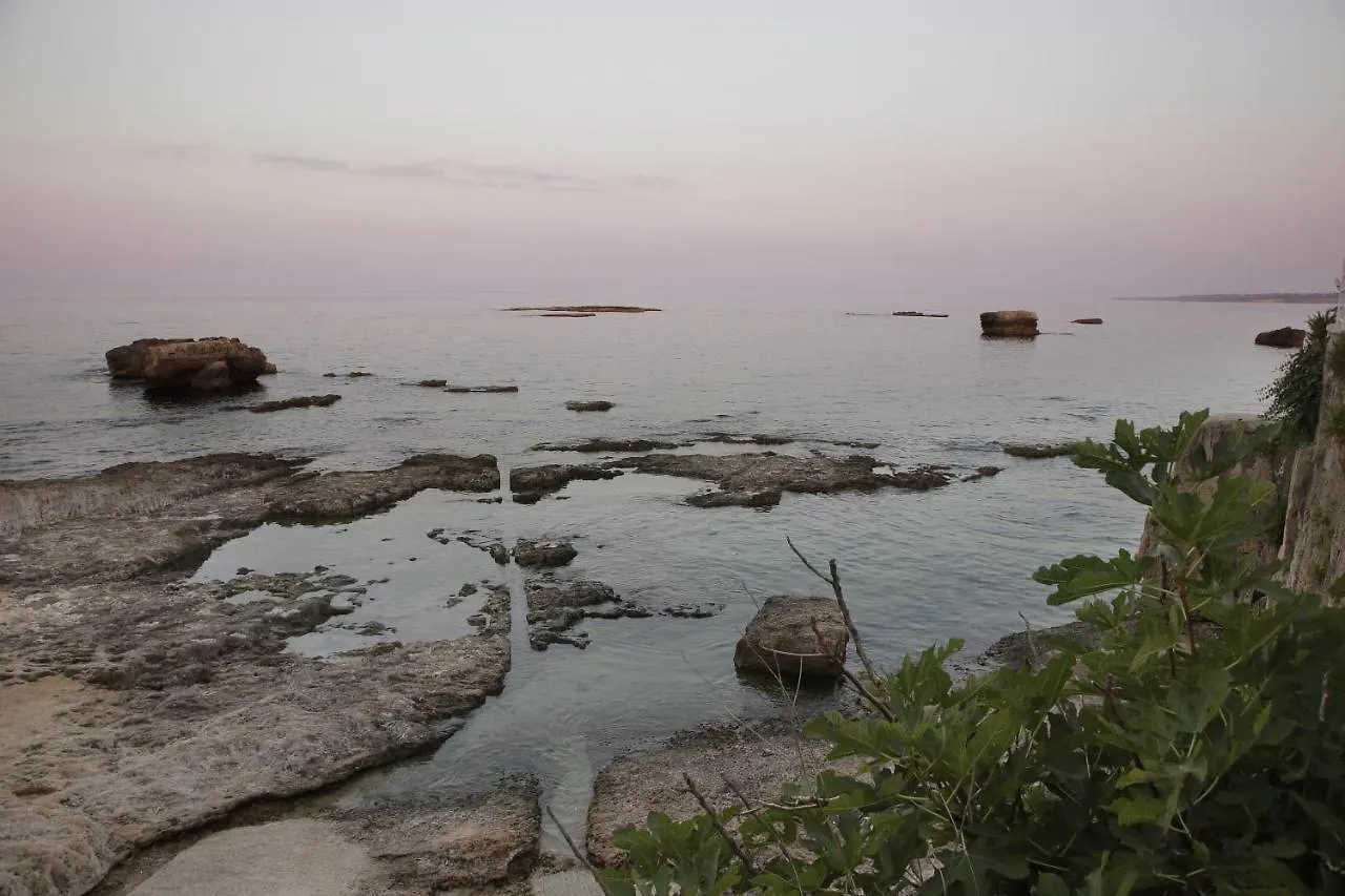 Le Bain Suite - Accanto Al Mare Vicinissima A Ortigia E Al Teatro contacts